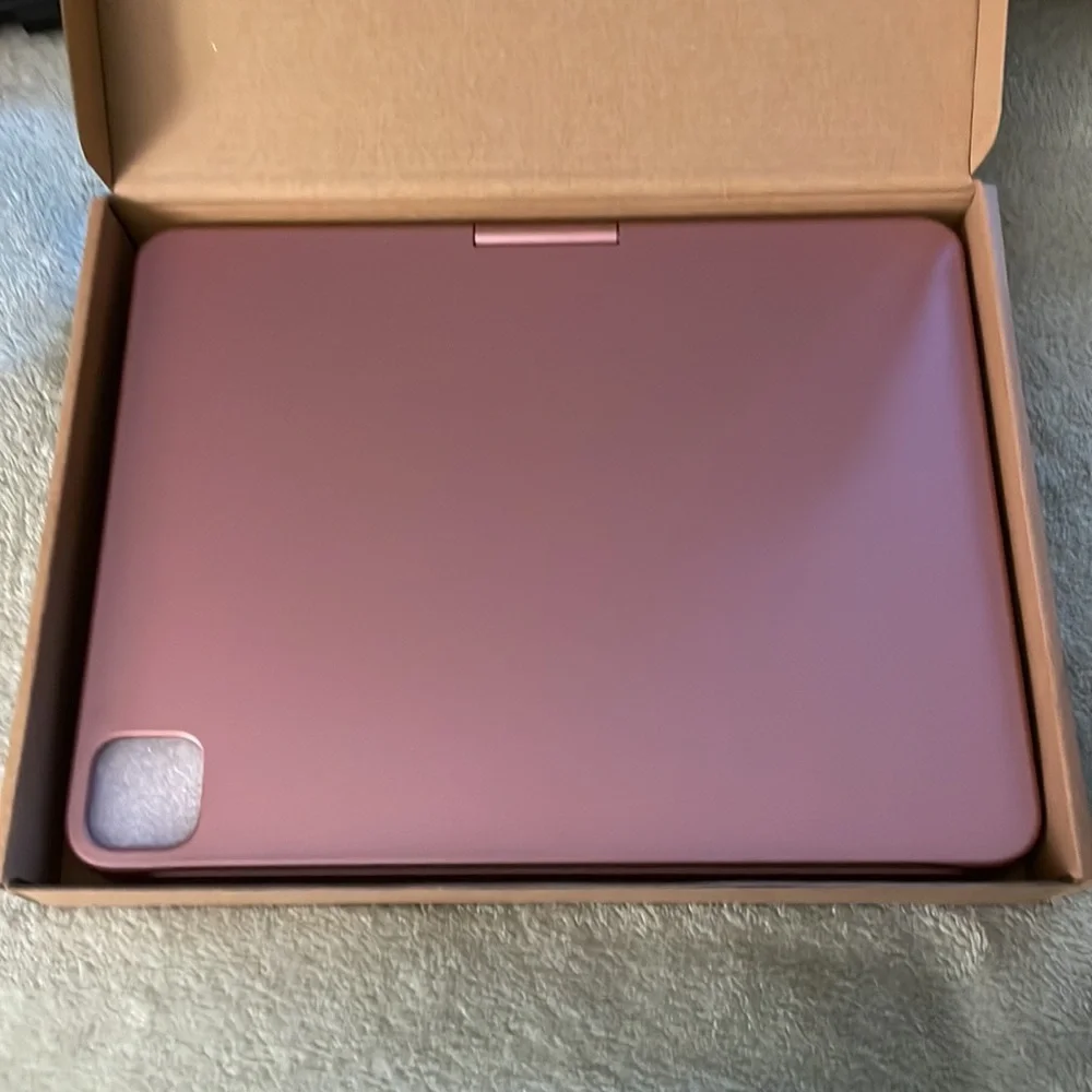 iPad keyboard case new in box for iPad Pro 11 second generation